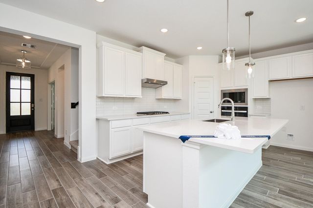 7711 Pale Petunia Trail, Katy, TX 77493