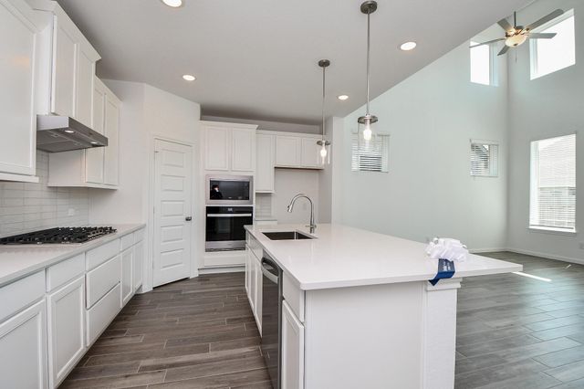 7711 Pale Petunia Trail, Katy, TX 77493