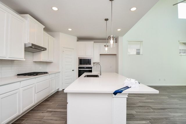 7711 Pale Petunia Trail, Katy, TX 77493