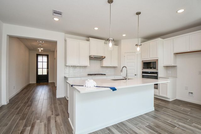 7711 Pale Petunia Trail, Katy, TX 77493