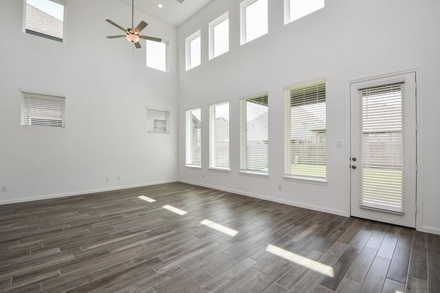 7711 Pale Petunia Trail, Katy, TX 77493