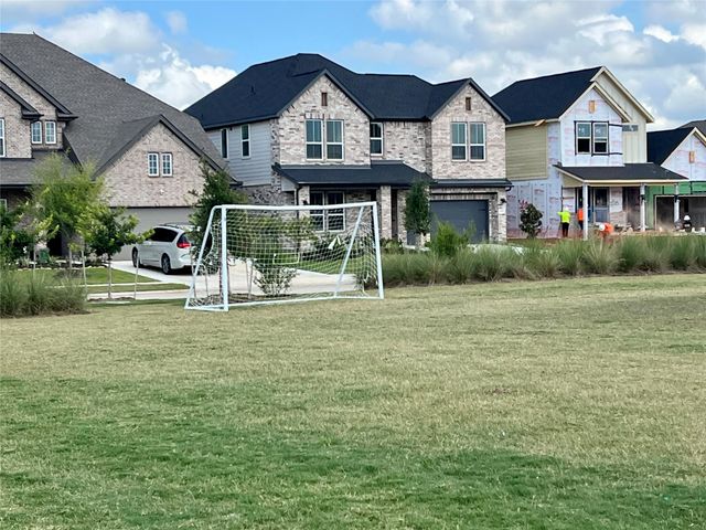 7711 Pale Petunia Trail, Katy, TX 77493