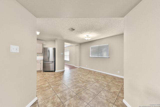 807 S Ellison Dr, San Antonio, TX 78245