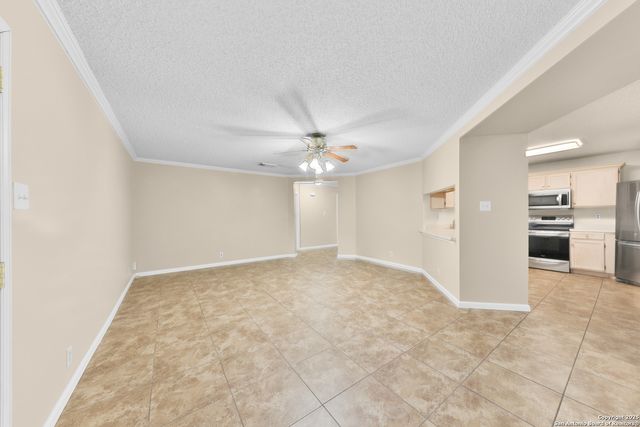 807 S Ellison Dr, San Antonio, TX 78245