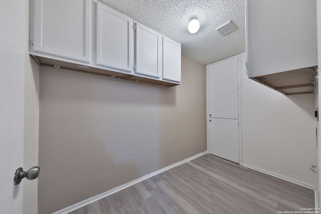 807 S Ellison Dr, San Antonio, TX 78245