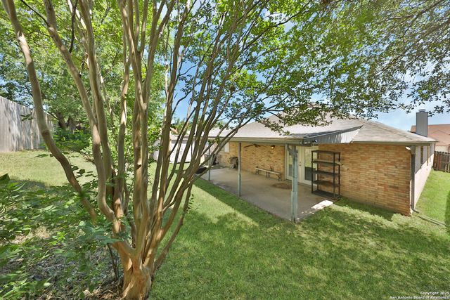 807 S Ellison Dr, San Antonio, TX 78245