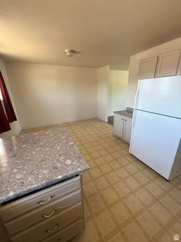 3419 S MOCKINGBIRD WAY, West Valley City, UT 84119
