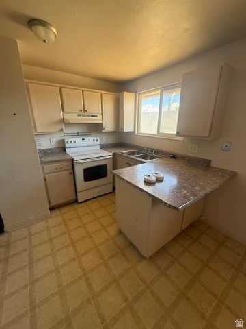 3419 S MOCKINGBIRD WAY, West Valley City, UT 84119