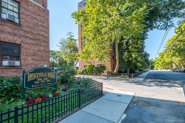 824 Bronx River Road 3A, Bronxville, NY 10708