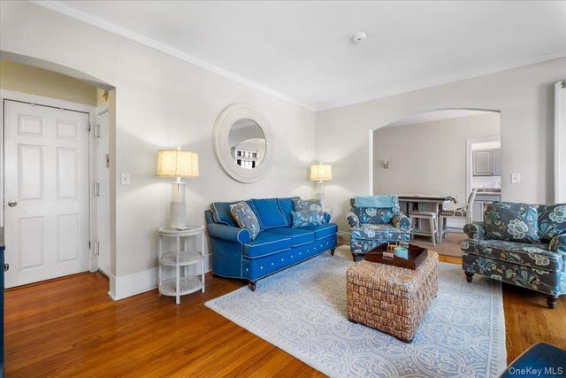 824 Bronx River Road 3A, Bronxville, NY 10708