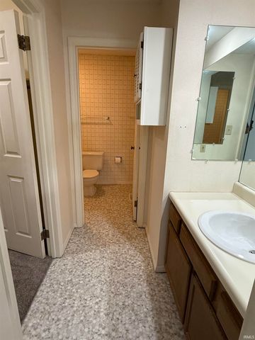 3910 S Laurel Court, Bloomington, IN 47401