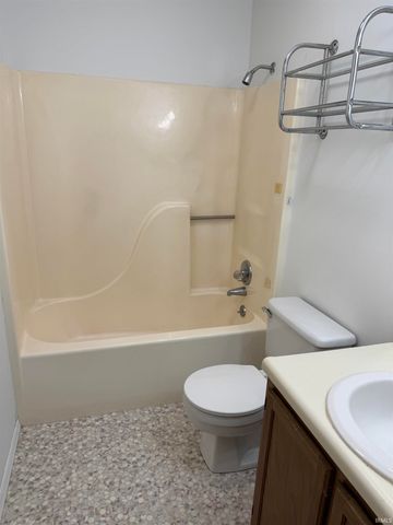 3910 S Laurel Court, Bloomington, IN 47401