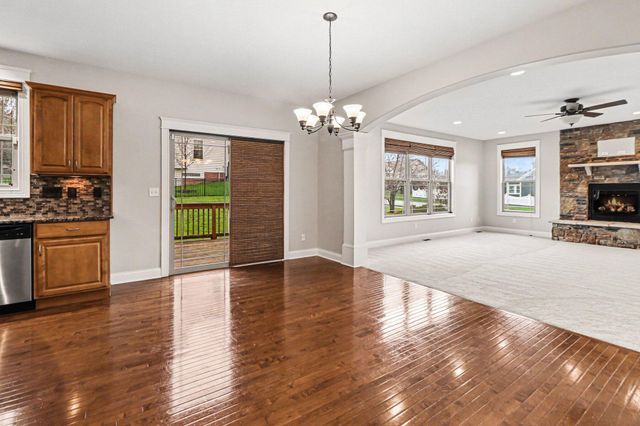 2411 Nottingham Drive, Valparaiso, IN 46383