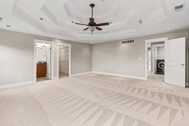 2411 Nottingham Drive, Valparaiso, IN 46383