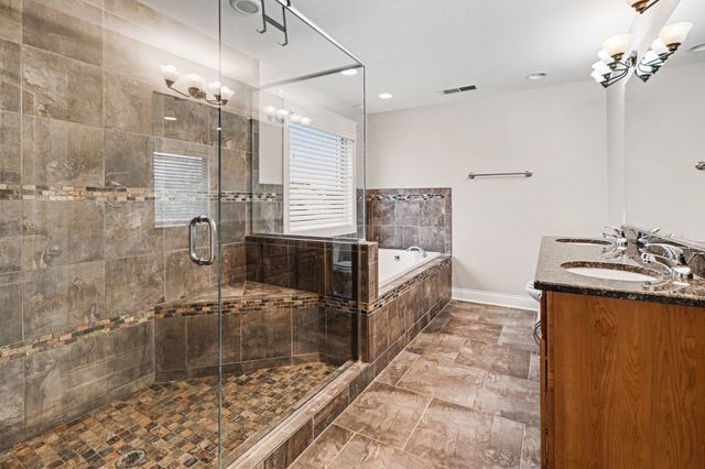 2411 Nottingham Drive, Valparaiso, IN 46383