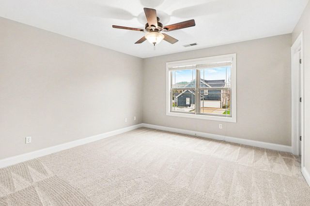 2411 Nottingham Drive, Valparaiso, IN 46383