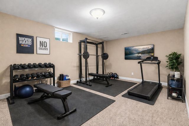 2411 Nottingham Drive, Valparaiso, IN 46383