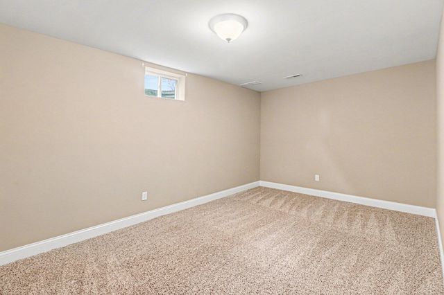 2411 Nottingham Drive, Valparaiso, IN 46383