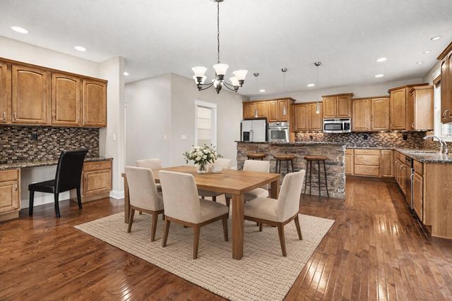 2411 Nottingham Drive, Valparaiso, IN 46383