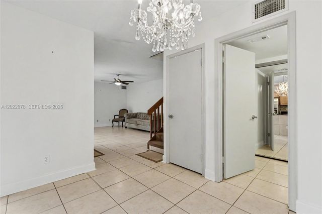 1530 W Harmony Lake Cir, Davie, FL 33324