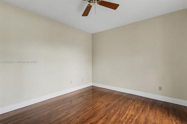 1530 W Harmony Lake Cir, Davie, FL 33324