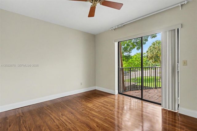 1530 W Harmony Lake Cir, Davie, FL 33324