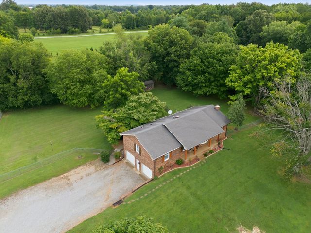 5606 Hopewell Rd, Springfield, TN 37172