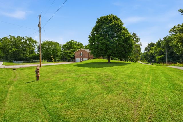 5606 Hopewell Rd, Springfield, TN 37172