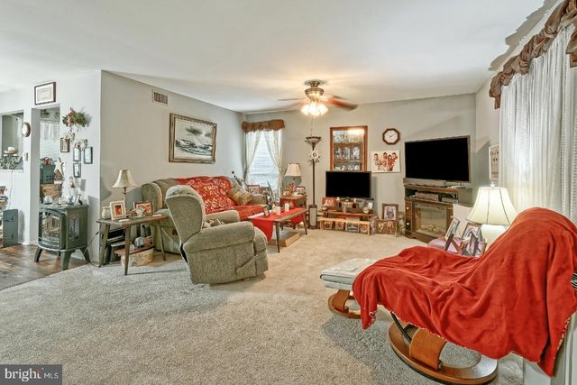 105 BUCKINGHAM DR, Southampton, NJ 08088