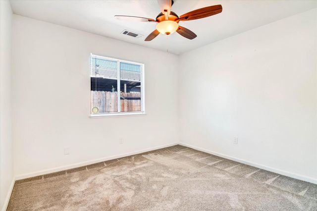 521 Pecan Dr, Ripon, CA 95366