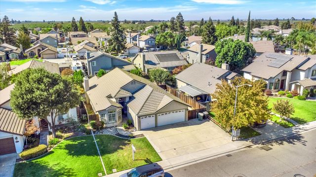 521 Pecan Dr, Ripon, CA 95366