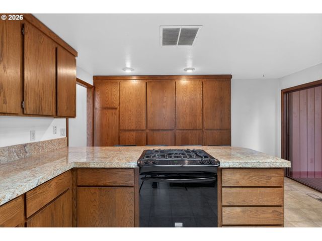 5205 Sw 153RD Ave, Beaverton, OR 97007