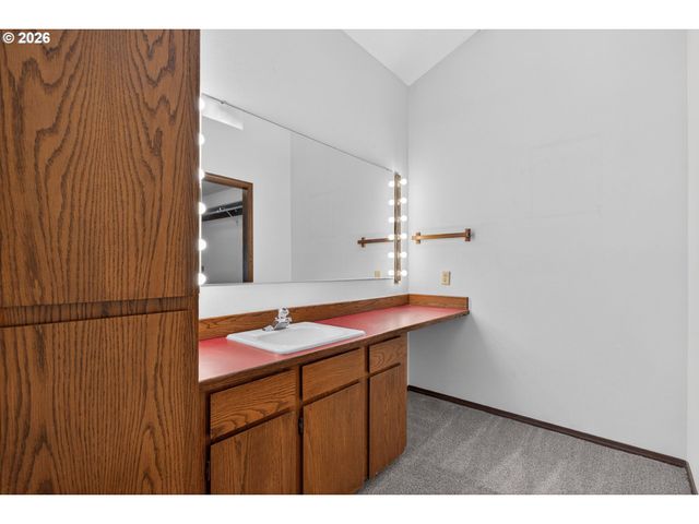 5205 Sw 153RD Ave, Beaverton, OR 97007