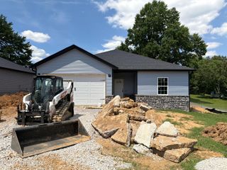 333B First St, Vine Grove, KY 40175
