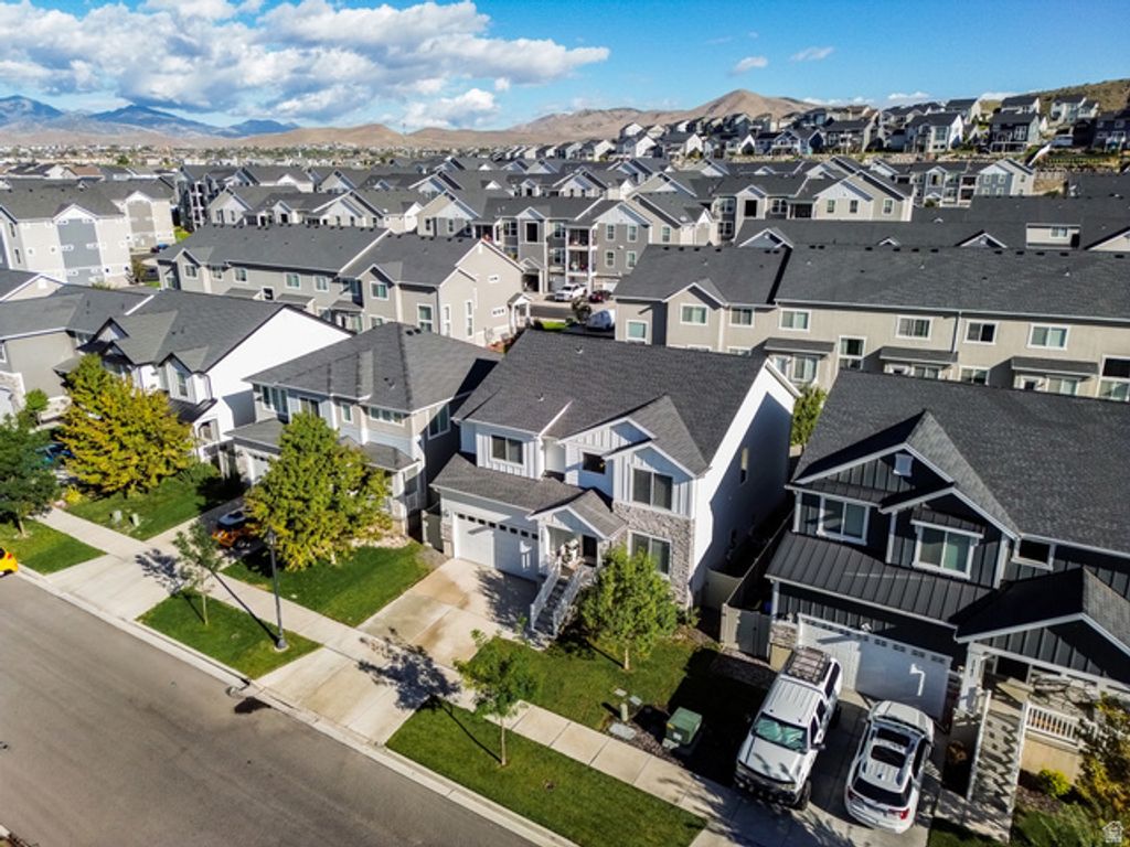 1752 W VALCREST DR, Saratoga Springs, UT 84045 — photo 3