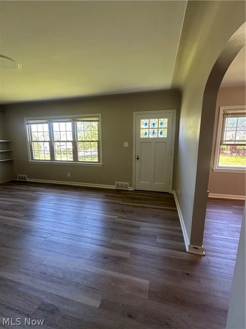 142 S Edgehill, Youngstown, OH 44515
