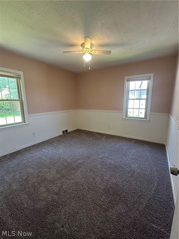 142 S Edgehill, Youngstown, OH 44515