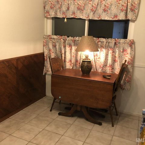 4112 Tyndall Avenue, Bakersfield, CA 93313