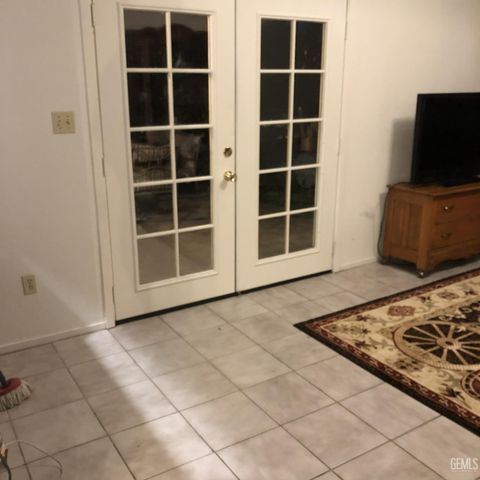 4112 Tyndall Avenue, Bakersfield, CA 93313