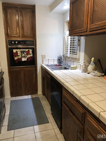 4112 Tyndall Avenue, Bakersfield, CA 93313