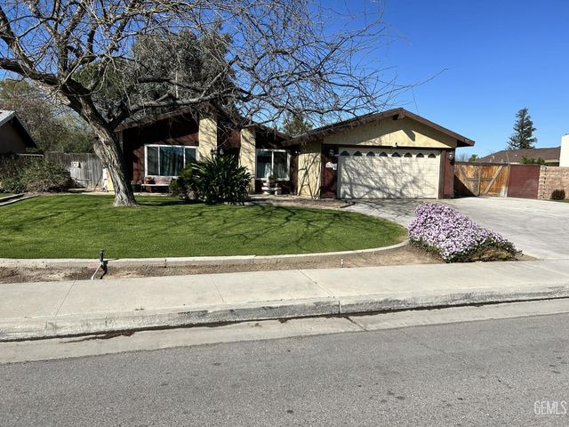 4112 Tyndall Avenue, Bakersfield, CA 93313