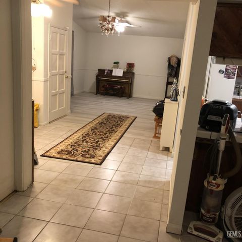 4112 Tyndall Avenue, Bakersfield, CA 93313