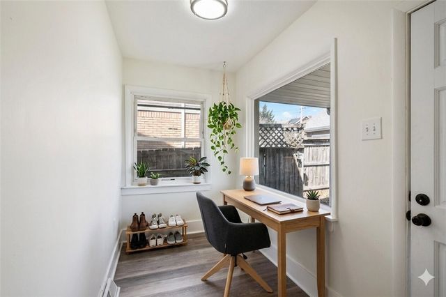 1407 Woodbourne Ave, Brookline, PA 15226