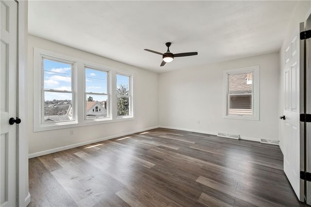 1407 Woodbourne Ave, Brookline, PA 15226