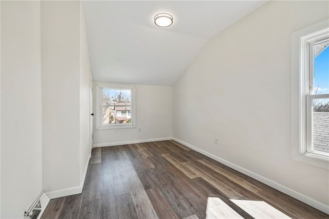 1407 Woodbourne Ave, Brookline, PA 15226