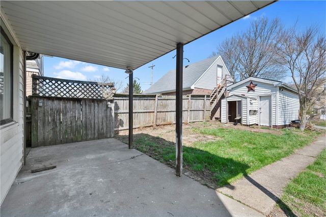 1407 Woodbourne Ave, Brookline, PA 15226