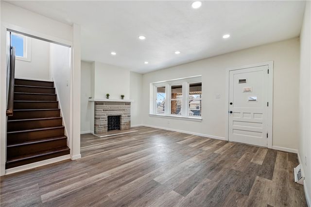 1407 Woodbourne Ave, Brookline, PA 15226