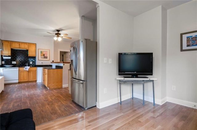 35 Brewer Street 1, Newport, RI 02840