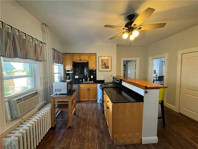 35 Brewer Street 1, Newport, RI 02840