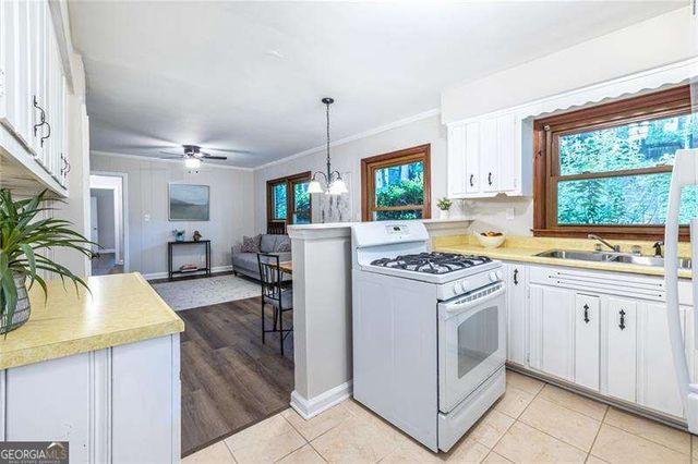 573 N Superior Avenue, Decatur, GA 30033